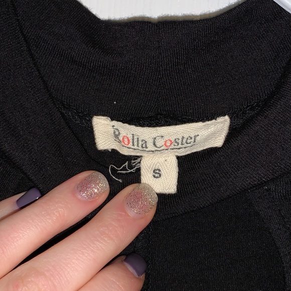 Black long sleeve tshirt dress with keyhole - Picture 3 of 4